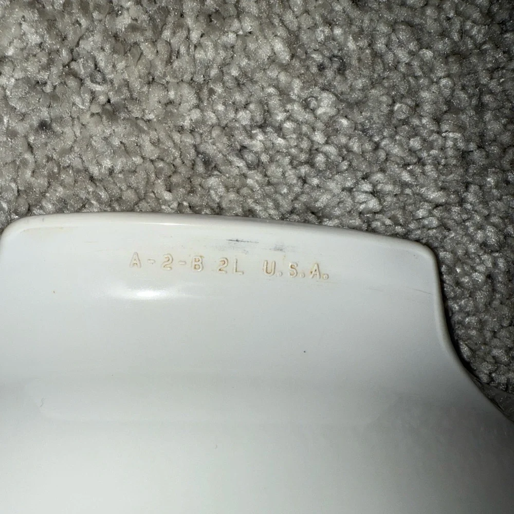 Corning Ware Shadow Iris  A-2-B - 2 Liter 2 qt Covered Casserole with lid